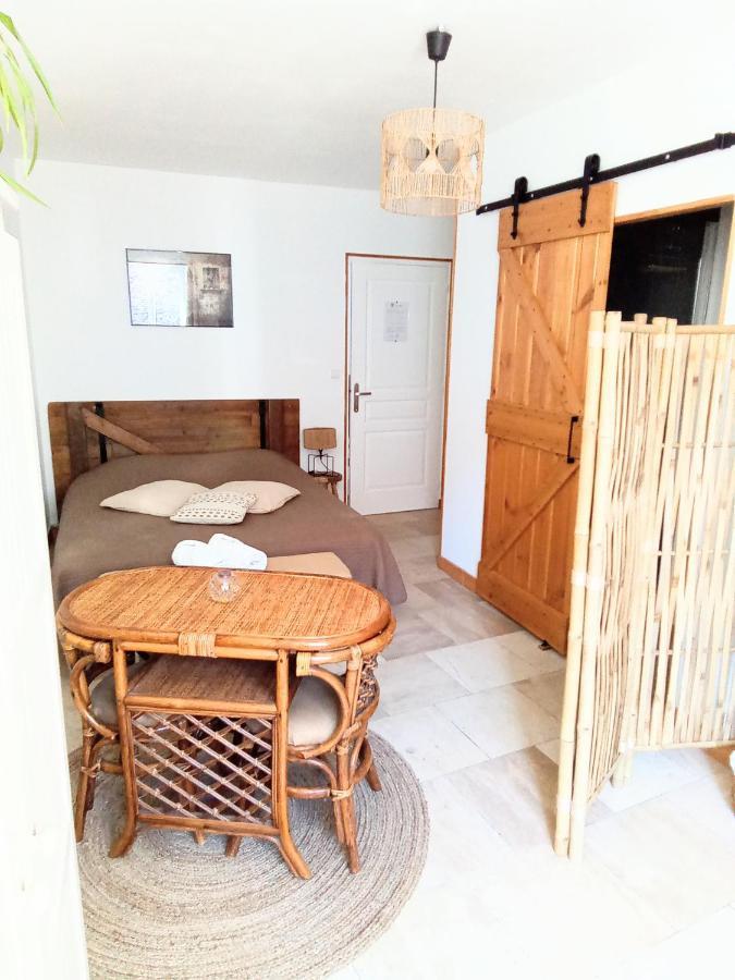 L'Instant... Hotel Marolles-sous-Lignieres Екстериор снимка